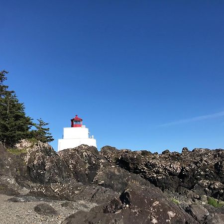 Island West Resort-Motel Ucluelet Bagian luar foto