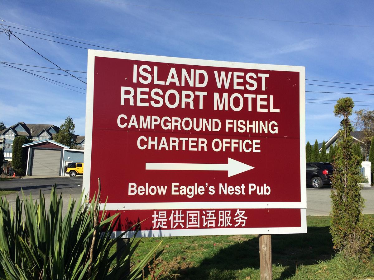 Island West Resort-Motel Ucluelet Bagian luar foto